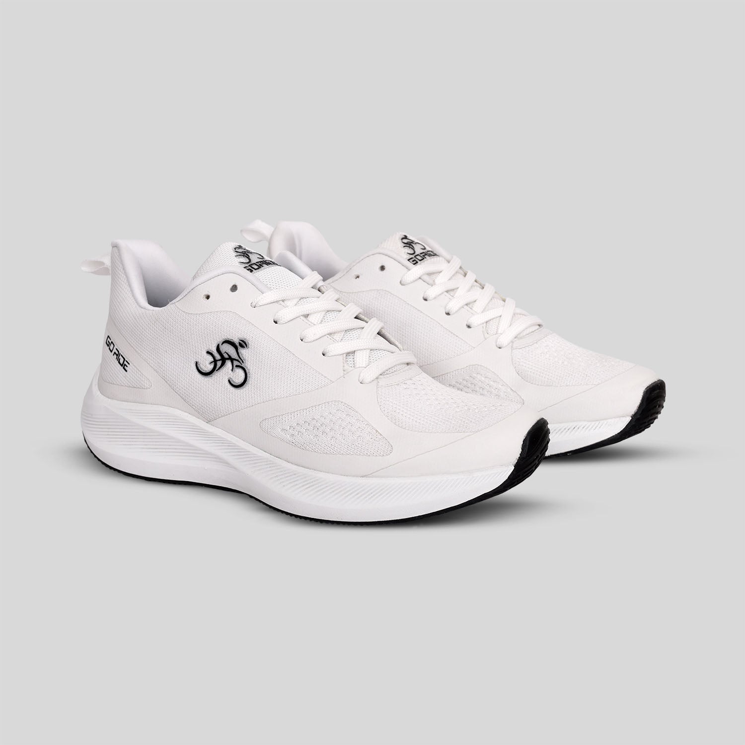 White branded sports shoes for men 