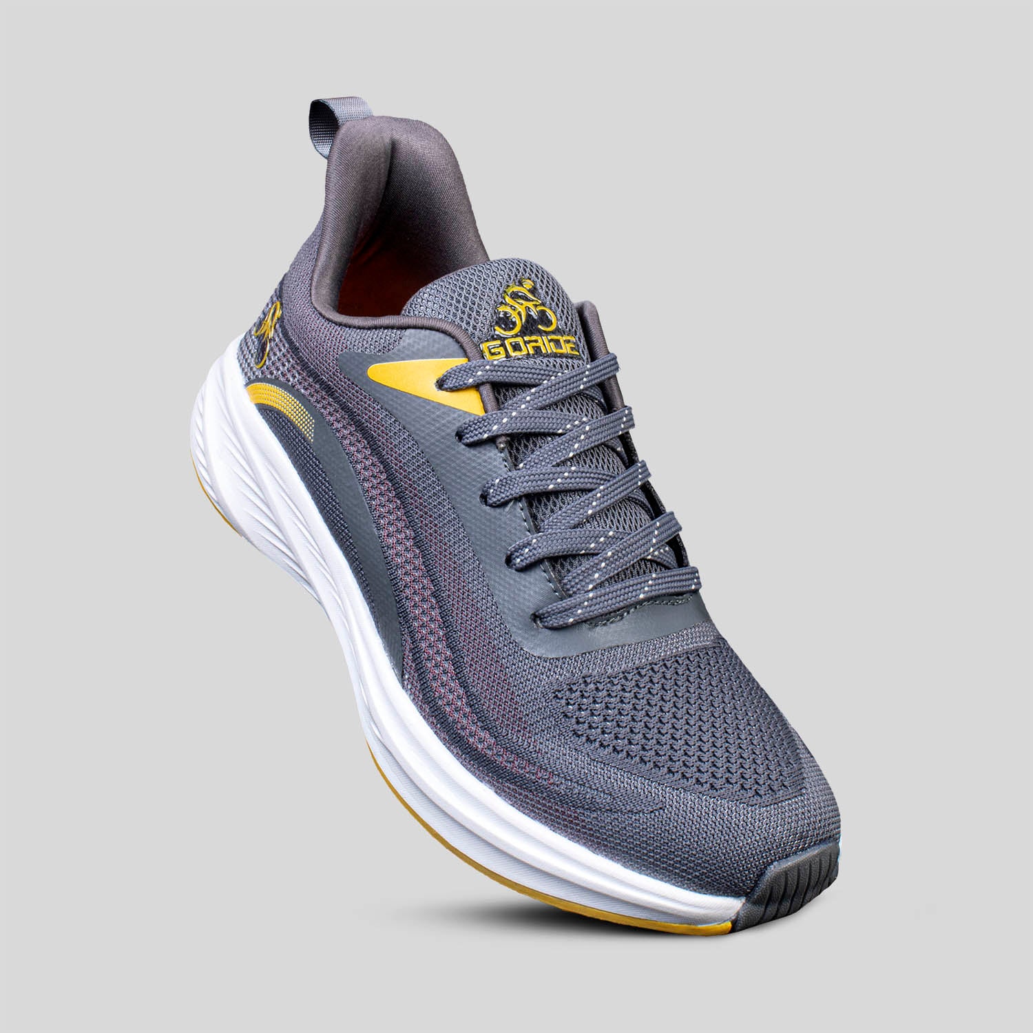 Lightweight running shoes for men